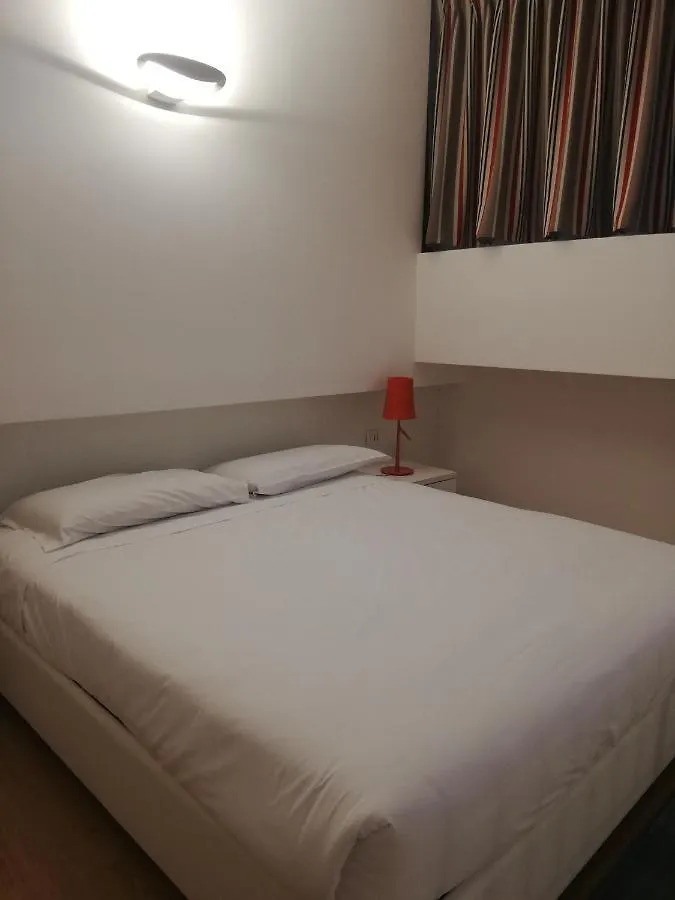 **  BB Hotels Aparthotel Città Studi Milão Itália