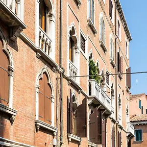 https://san-zaccaria-apartment.hotelinveneto.com
